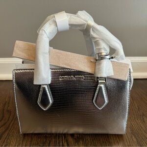 Michael Kors Sheila SM Non-Leather Vegan Crossbody Bag - Silver